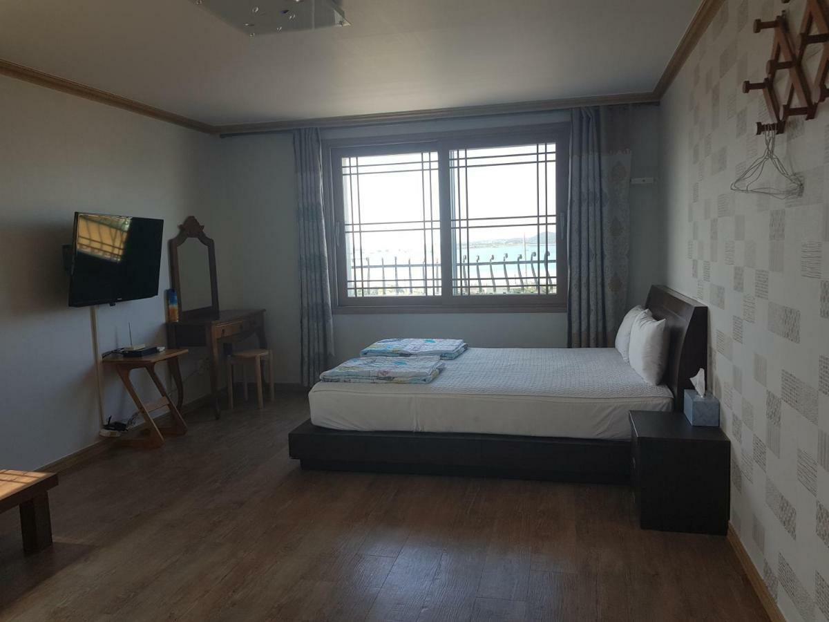 Purmir Pension Seogwipo Esterno foto
