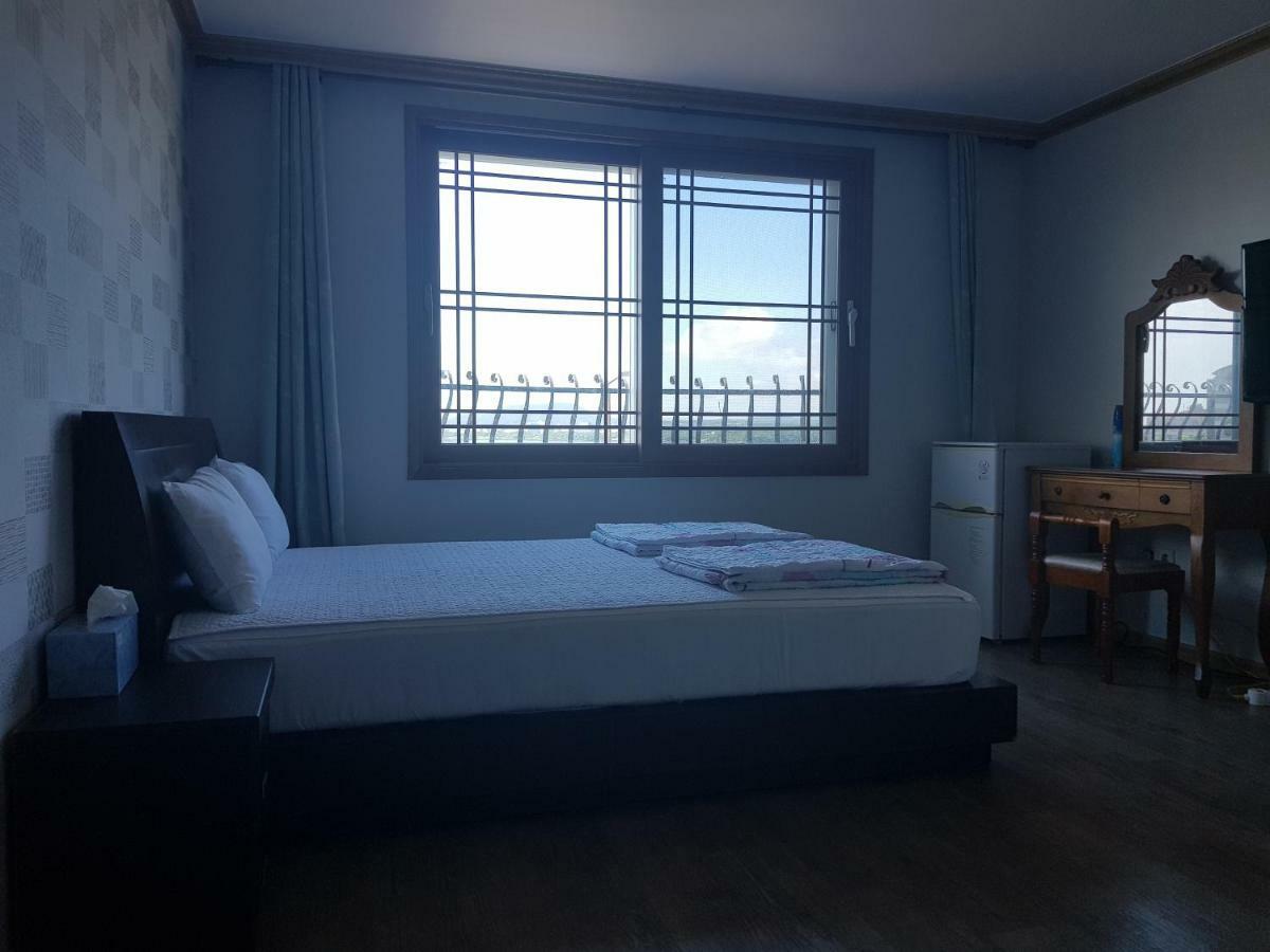 Purmir Pension Seogwipo Esterno foto