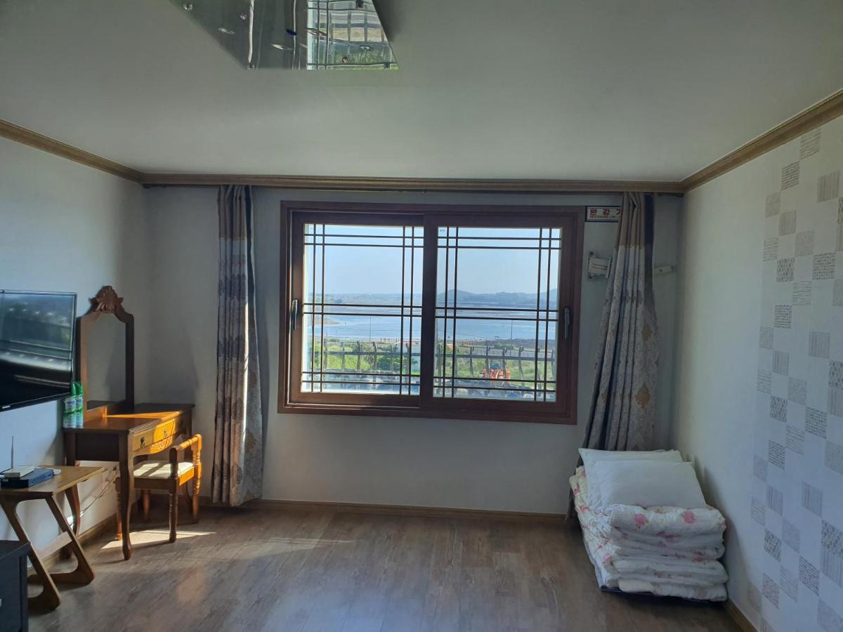 Purmir Pension Seogwipo Esterno foto